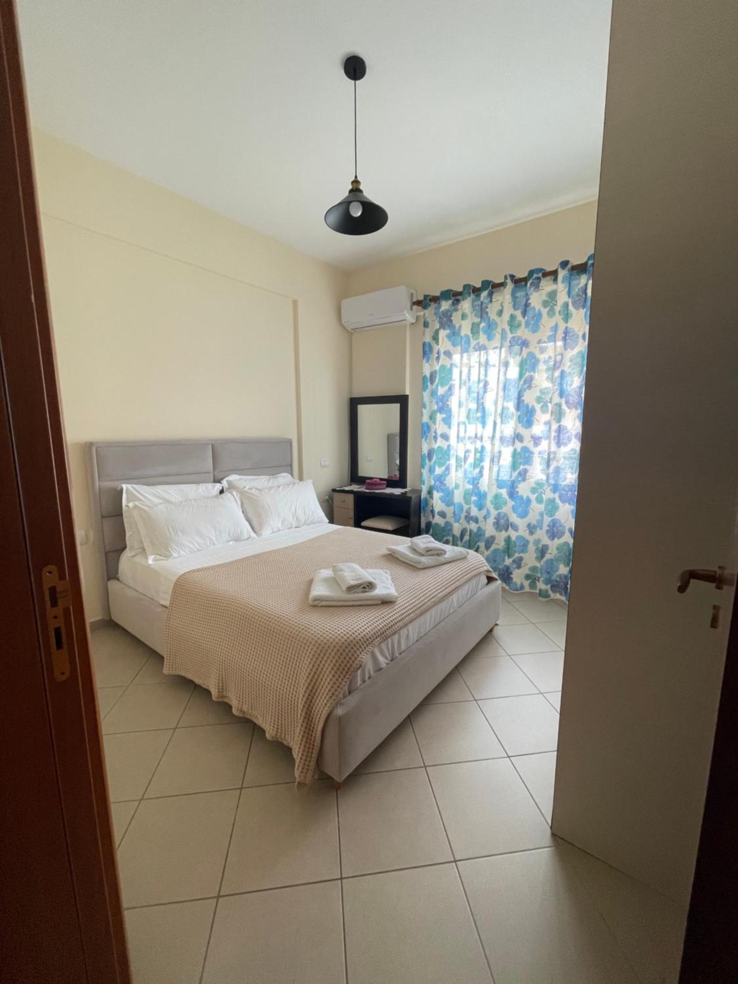Ioanian Blue Apartament Himarë Exterior foto