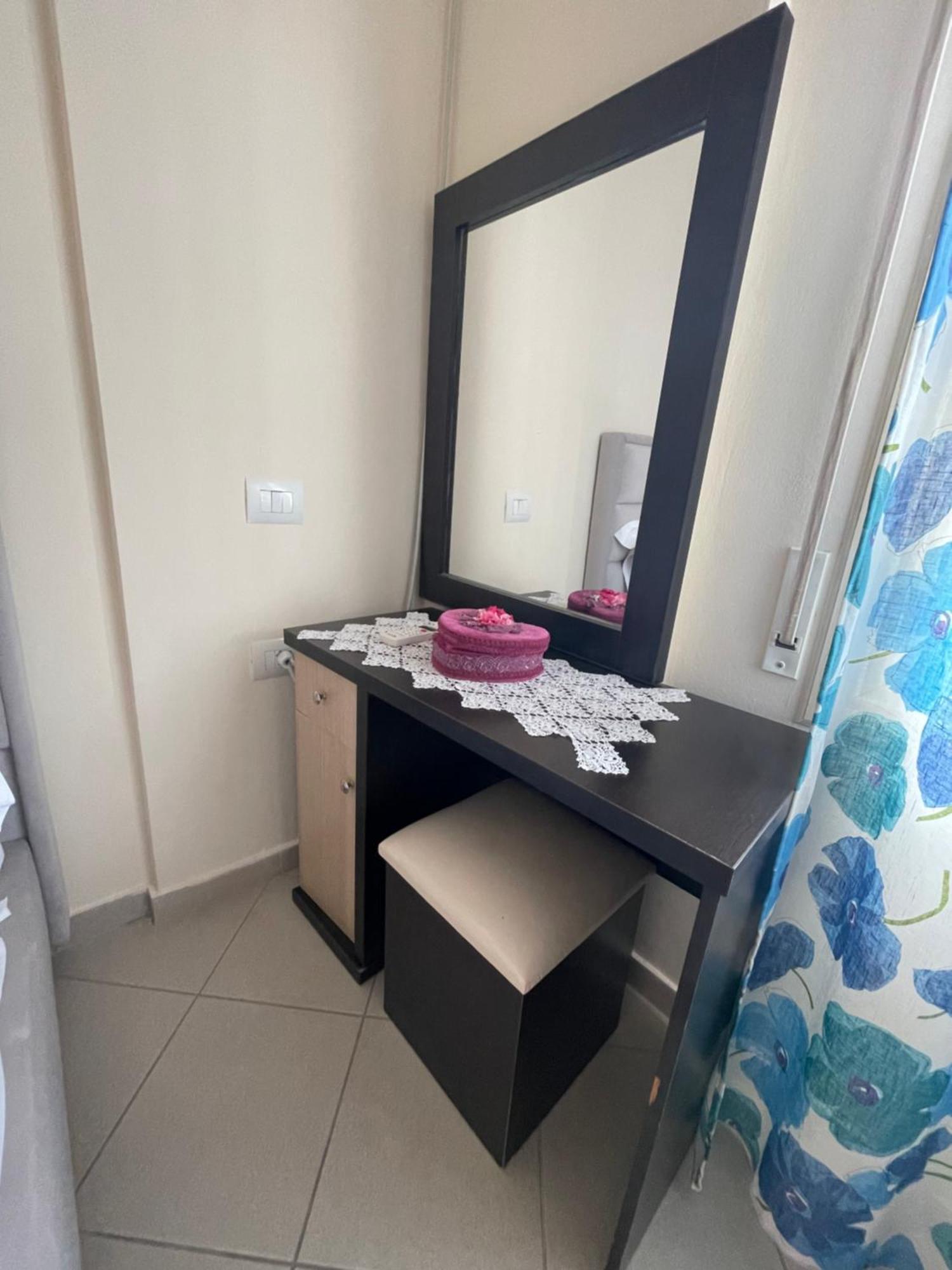 Ioanian Blue Apartament Himarë Exterior foto