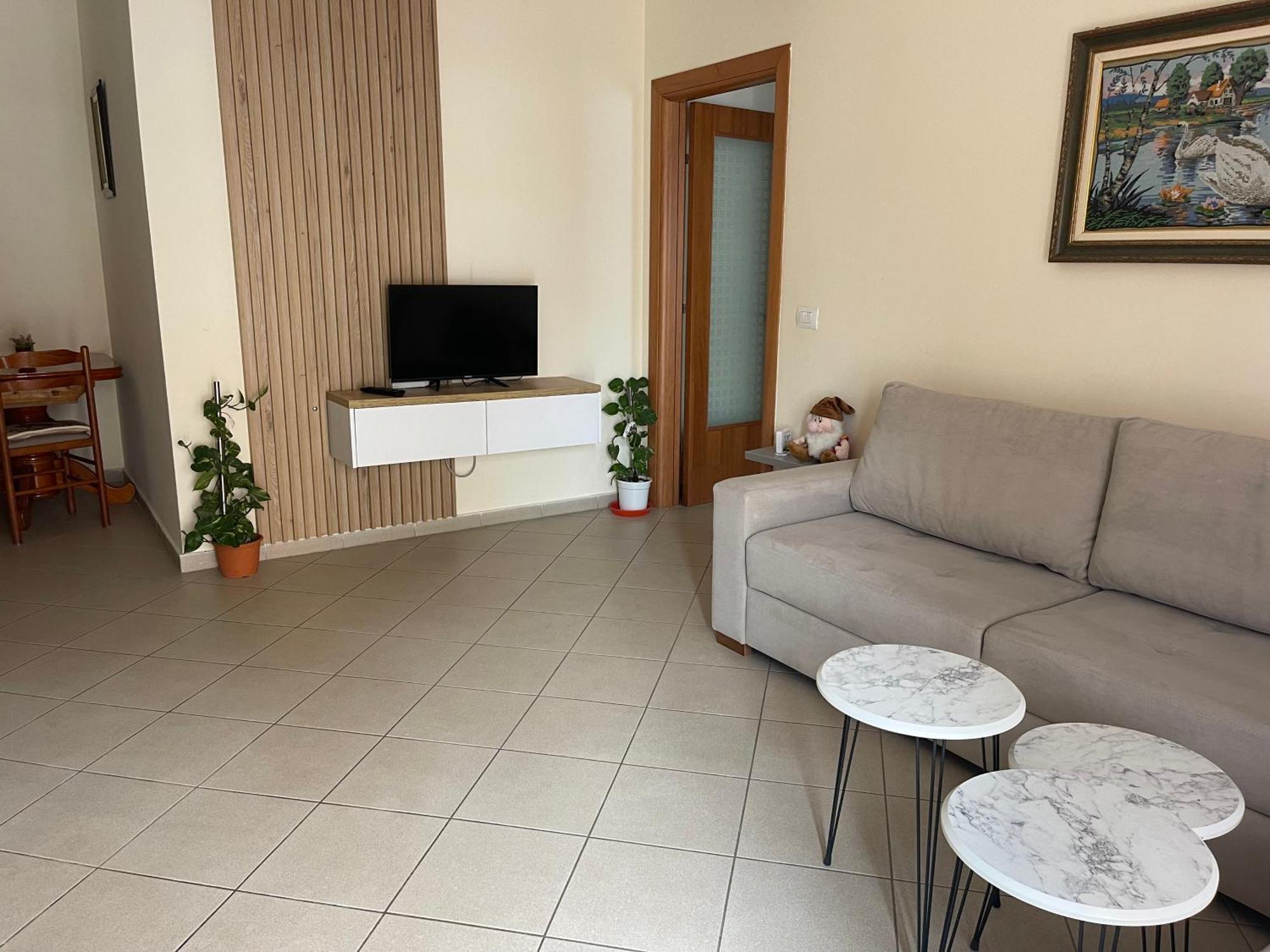 Ioanian Blue Apartament Himarë Exterior foto
